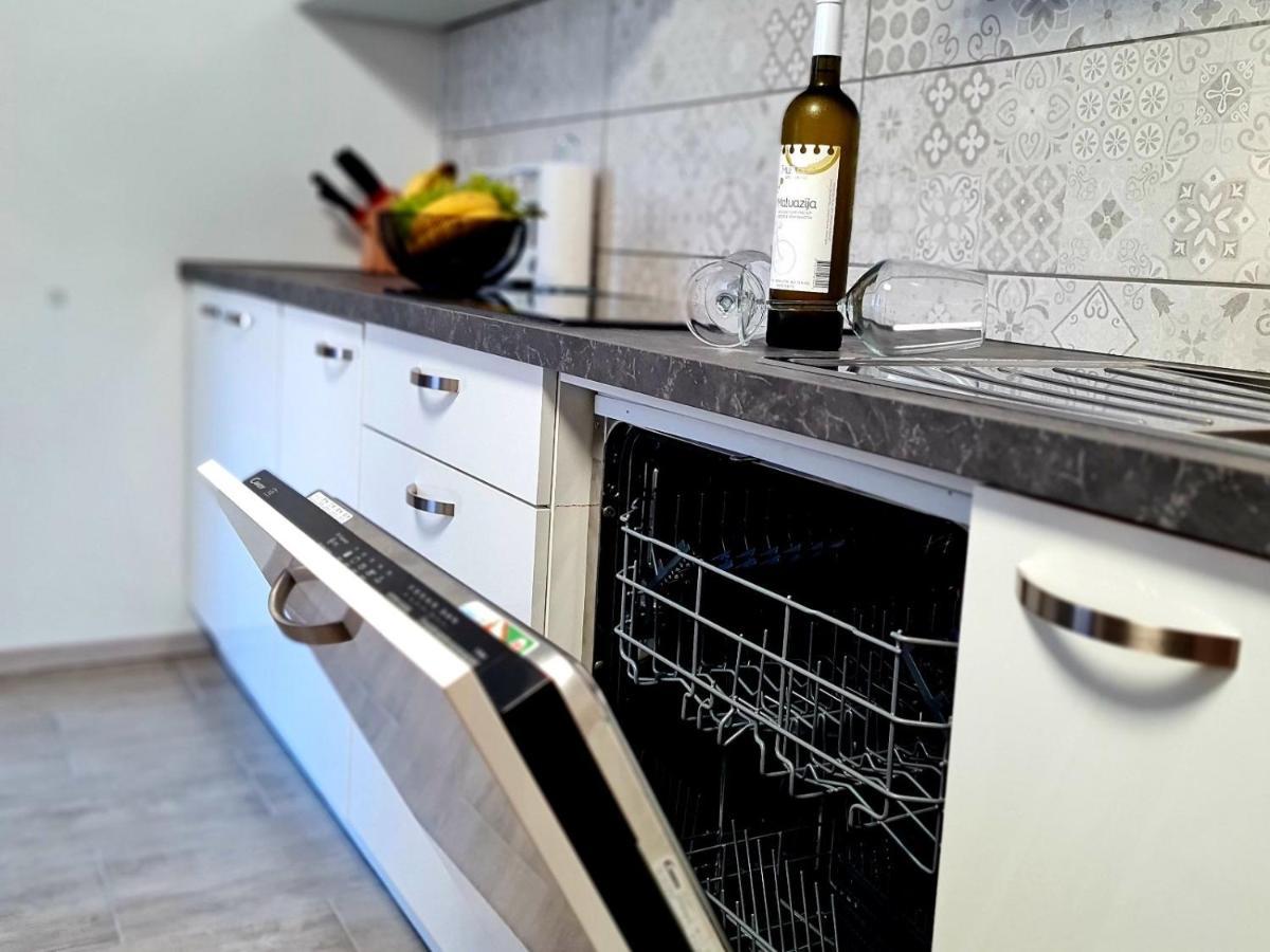 Freedom House Apartment Пиран Екстериор снимка