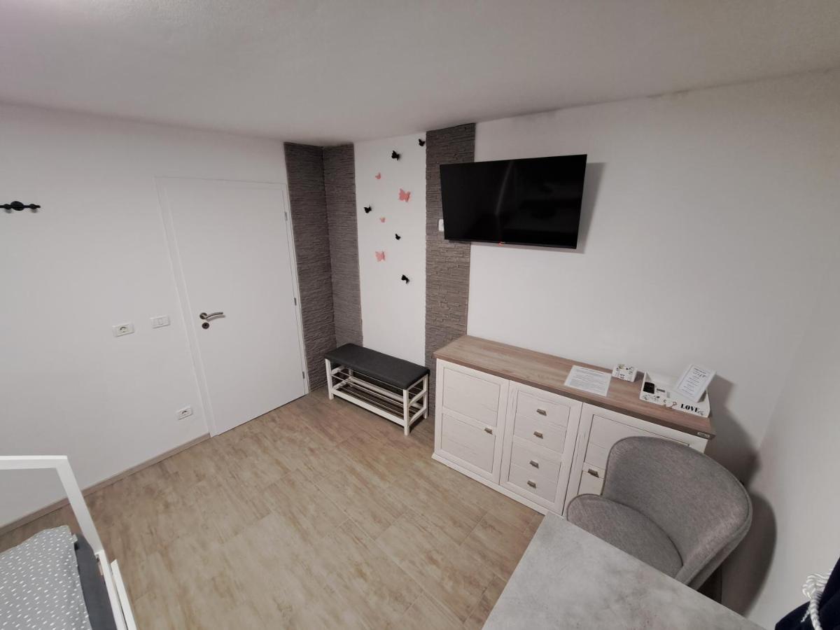 Freedom House Apartment Пиран Екстериор снимка